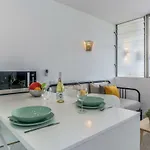 Apartment Flh Bright Flat