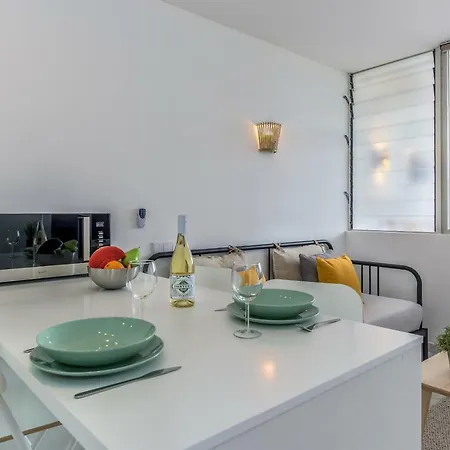 Apartment Flh Bright Flat